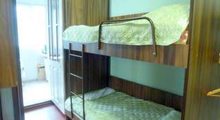 Хостел Хостел Сова Лазаревское Кровать в общем 8-местном номере для женщин-4