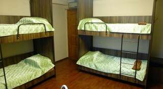 Хостел Хостел Сова Лазаревское Кровать в общем 8-местном номере для мужчин-14